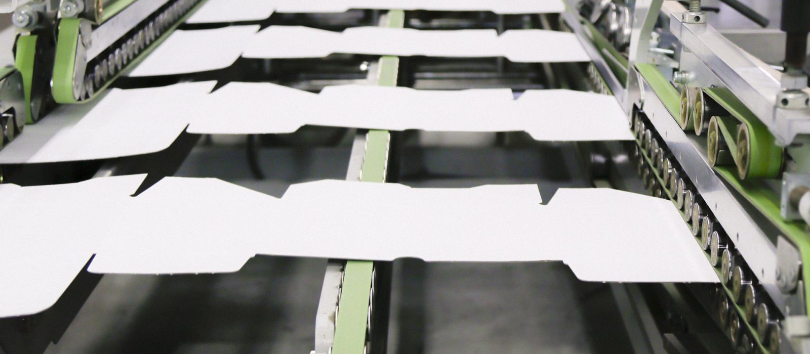 Which Mailer Box Design Fits Your Shipping Method?